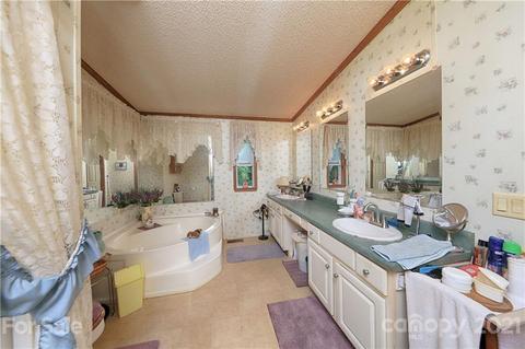 255 Cornwall Rd, Harmony, NC 28634 photo 9