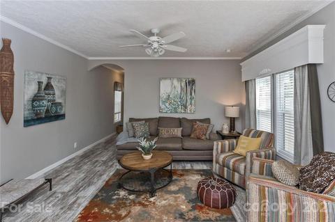 40 Pharis Pl, Fletcher, NC 28732 photo 2