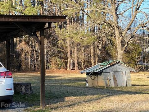 172 Poole Rd, Troy, NC 27371 photo 3