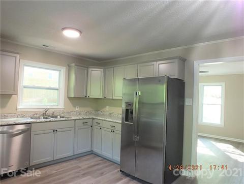 1005 Double Oak Rd, Lancaster, SC 29720 photo 4