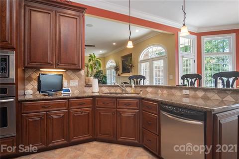 2011 Eagle Point Est, Lancaster, SC 29720 photo 11