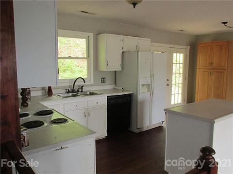356 Desoto Trl, Sylva, NC 28779 photo 6