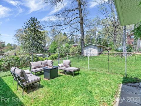 45 Hazel St, Canton, NC 28716 photo 4
