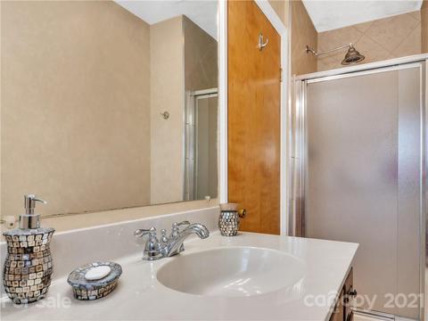 45 Hazel St, Canton, NC 28716 photo 19