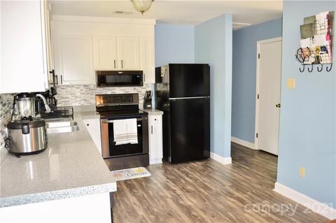 1192 Venus St, Conover, NC 28613 photo 3