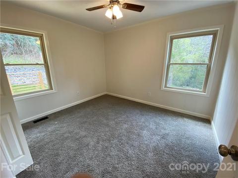 668 Valley Rd, Spruce Pine, NC 28777 photo 5