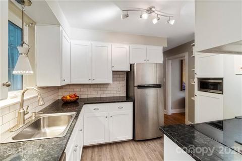 208 3rd St NE, Hickory, NC 28601 photo 10
