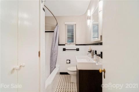 208 3rd St NE, Hickory, NC 28601 photo 16
