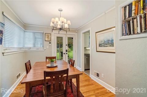 208 3rd St NE, Hickory, NC 28601 photo 9