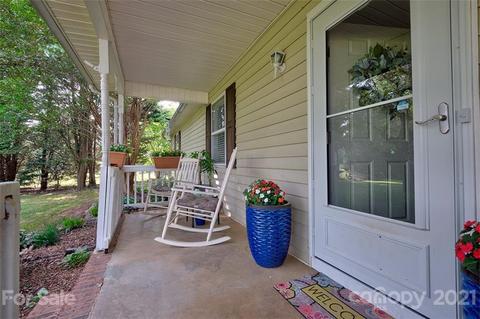 111 Singing Pine Dr, Clover, SC 29710 photo 5