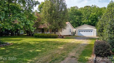 111 Singing Pine Dr, Clover, SC 29710 photo 3