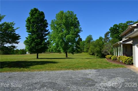 625 Mcentire Rd, Tryon, NC 28782 photo 2