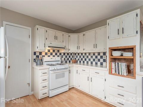 131 Creekside Dr, Clyde, NC 28721 photo 11