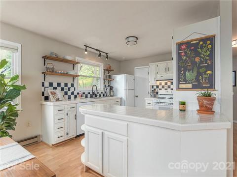 131 Creekside Dr, Clyde, NC 28721 photo 9