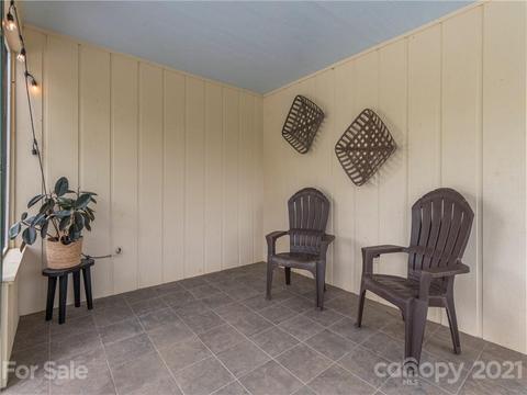 131 Creekside Dr, Clyde, NC 28721 photo 3