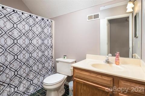 63 Selby Dr, Marshall, NC 28753 photo 32