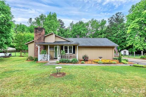 2590 Lewis Dr, Lancaster, SC 29720 photo 1