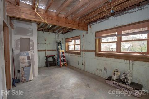175 Buckeye Branch Dr, Clyde, NC 28721 photo 23