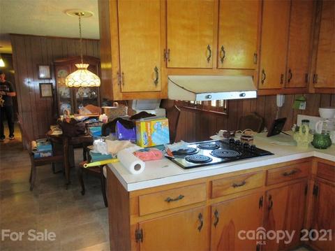 818 Setzer Dr, Conover, NC 28613 photo 9