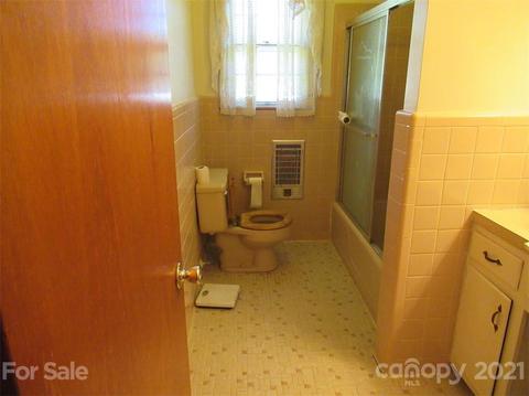 818 Setzer Dr, Conover, NC 28613 photo 10