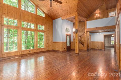 47 Oriole Dr, Sylva, NC 28779 photo 2
