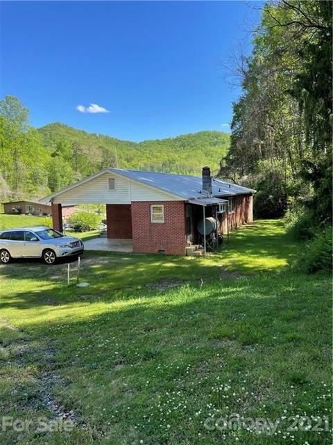 79 Candy Ln, Sylva, NC 28779 photo 3