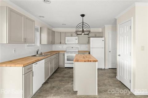 63 Phillipsville Loop, Canton, NC 28716 photo 9