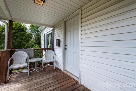 401 E Carpenter St, Maiden, NC 28650 photo 8