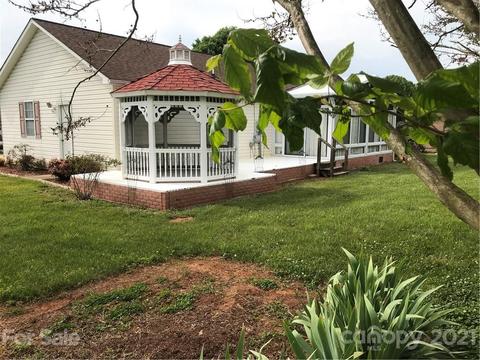 4920 Thoreau Dr, Conover, NC 28613 photo 1