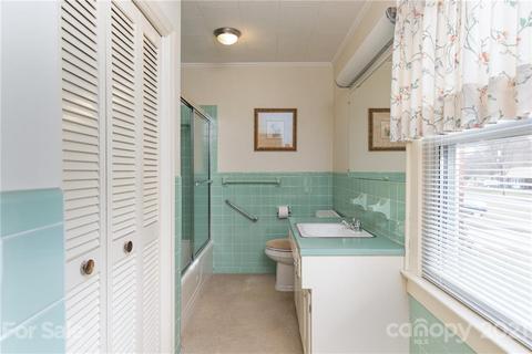 219 E Carpenter St, Maiden, NC 28650 photo 15