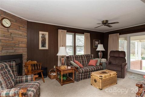 219 E Carpenter St, Maiden, NC 28650 photo 5