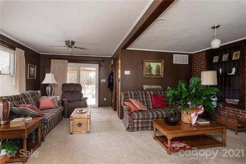 219 E Carpenter St, Maiden, NC 28650 photo 6
