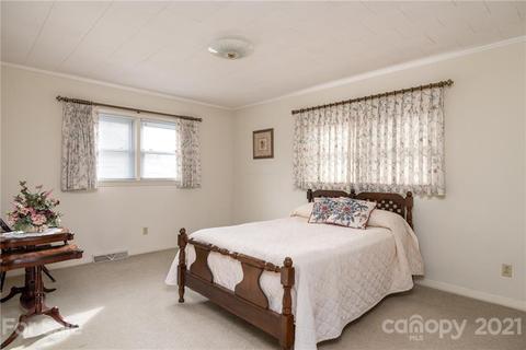 219 E Carpenter St, Maiden, NC 28650 photo 14