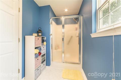5752 Oak Dr, Charlotte, NC 28216 photo 22