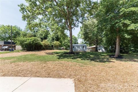5752 Oak Dr, Charlotte, NC 28216 photo 31