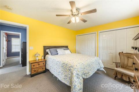 5752 Oak Dr, Charlotte, NC 28216 photo 26