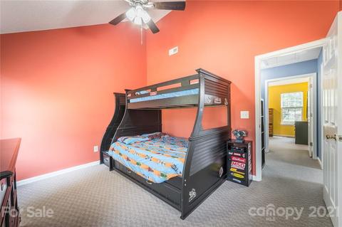 5752 Oak Dr, Charlotte, NC 28216 photo 19