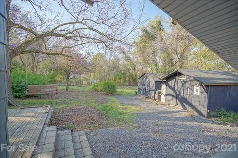 143 Pine St, Badin, NC 28009 photo 18