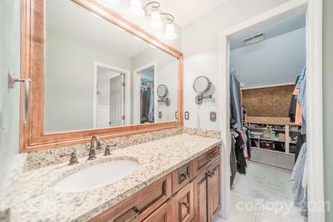 2000 Draymore Ln, Matthews, NC 28105 photo 25