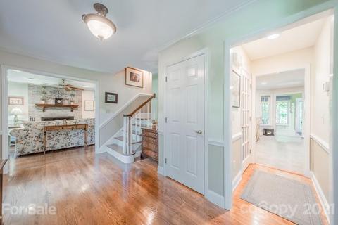 2000 Draymore Ln, Matthews, NC 28105 photo 3