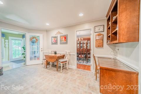 2000 Draymore Ln, Matthews, NC 28105 photo 13