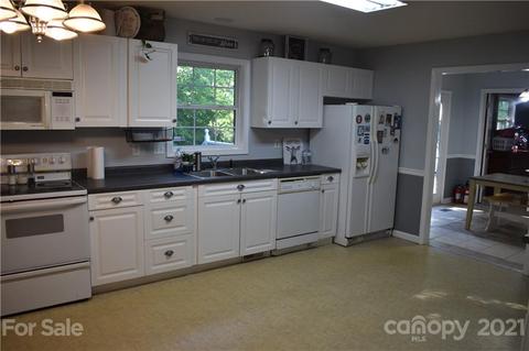 338 Pleasant View Dr, Marion, NC 28752 photo 11