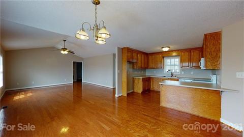 5030 Deer Run Dr, Crouse, NC 28033 photo 6