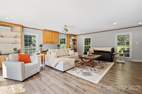 14401 Hackamore Dr, Matthews, NC 28105 photo 9