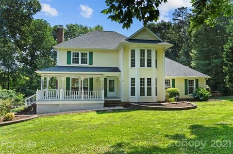 14401 Hackamore Dr, Matthews, NC 28105 photo 1