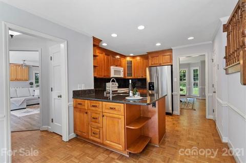 14401 Hackamore Dr, Matthews, NC 28105 photo 7