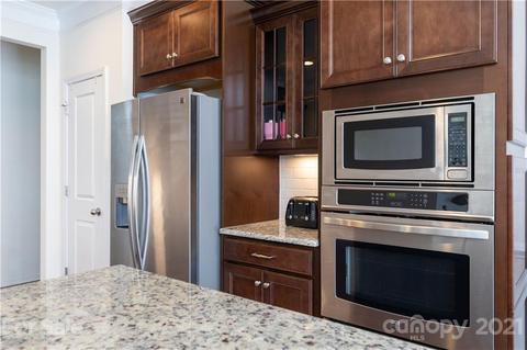 104 Poplin Pl, Clover, SC 29710 photo 9