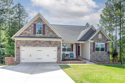 104 Poplin Pl, Clover, SC 29710 photo 2