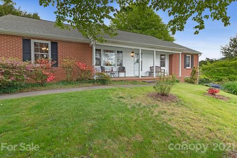 331 Wilson Dr, Brevard, NC 28712 photo 4