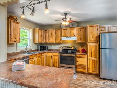 292 Canter Ln, Sylva, NC 28779 photo 8